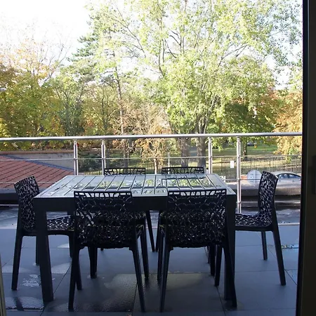 6 Personnes Terrasse Vue Parc アパート *